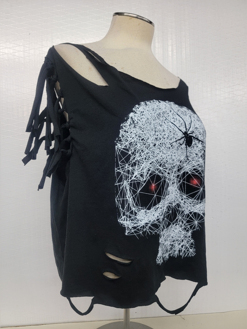 Gothic Skull Fringe Cutout Tee Upcycled - Picture 3 of 7